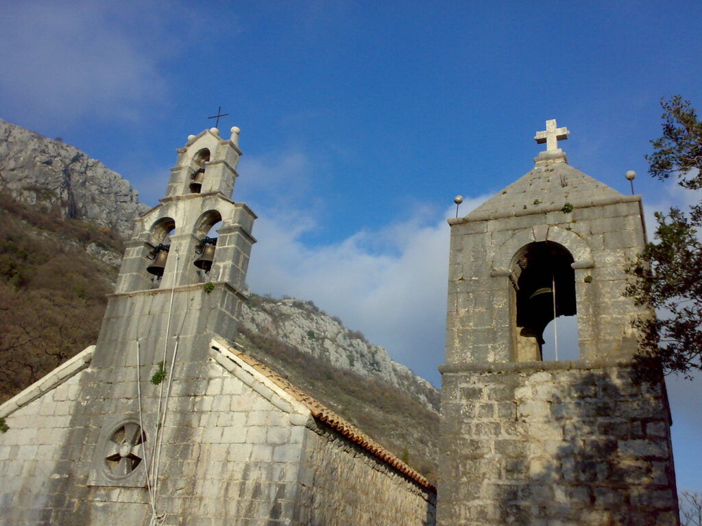 Fotosi Crkva Crna Gora 080